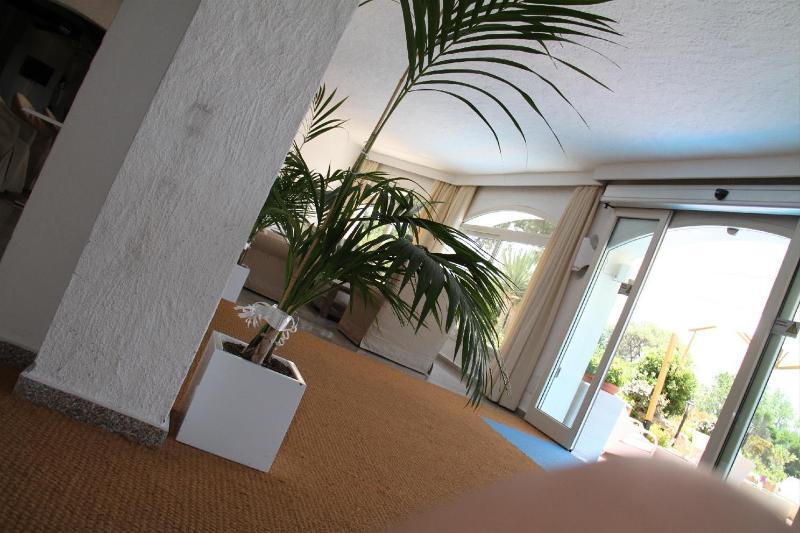 Hotel Tre Botti Baja Sardinia Kültér fotó
