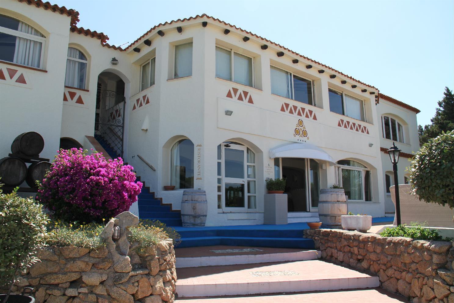 Hotel Tre Botti Baja Sardinia Kültér fotó